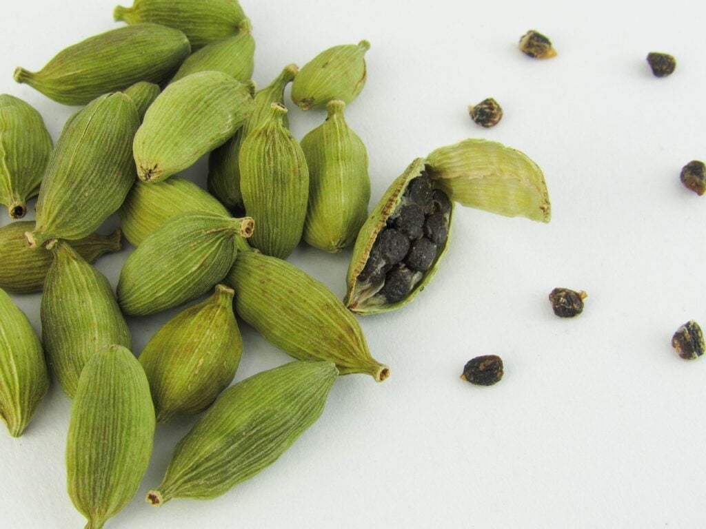 cardamom, spice, ingredient-6939528.jpg