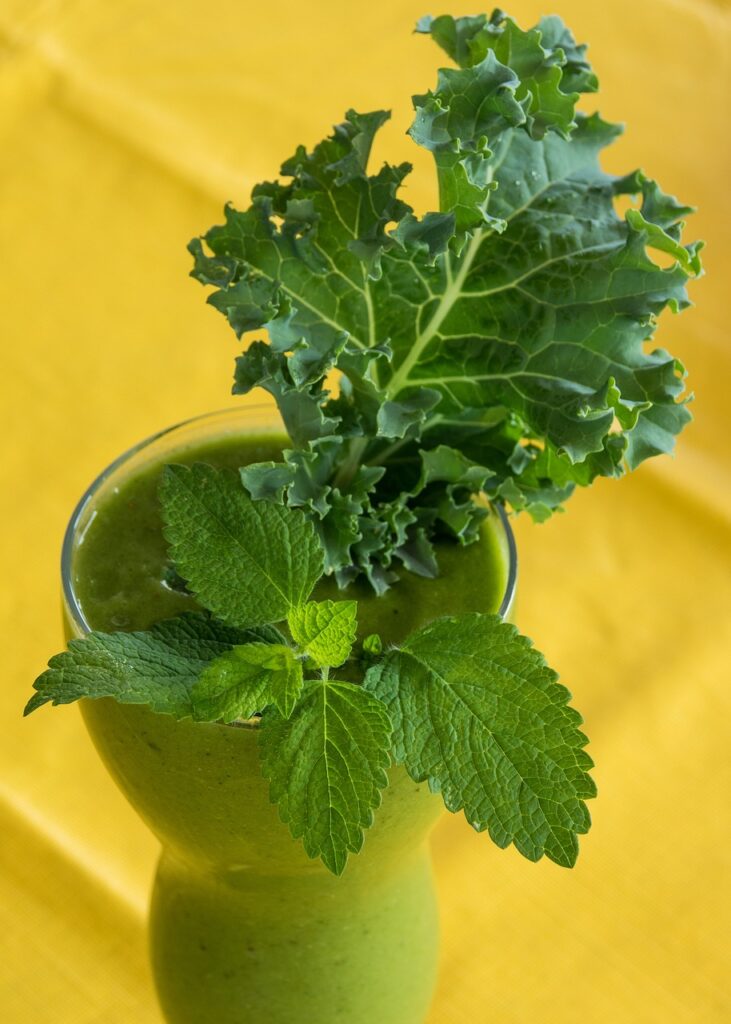 green smoothie, smoothie, kale-2611408.jpg